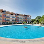Modern 1 With Pool By Homing